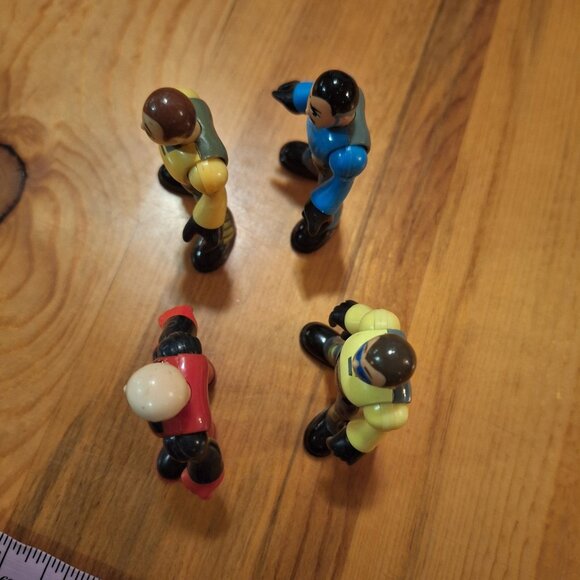 Imaginext Dino Riders 4 Figures 3" Lot Jurassic Dinosaur Blue Yellow Red - Picture 8 of 11